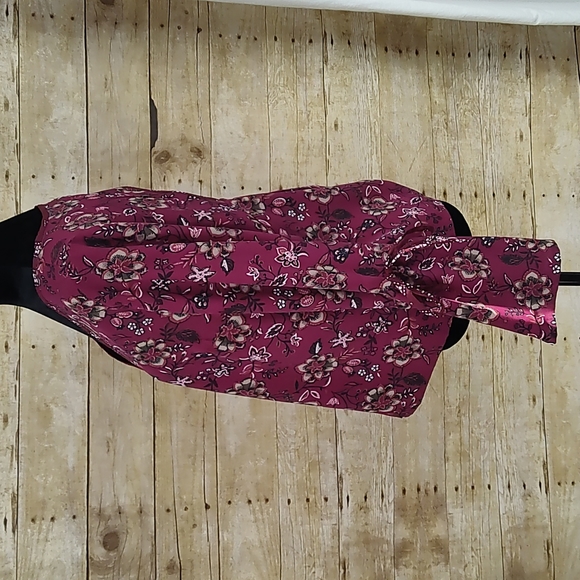 Band of Gypsies Boho Floral Bell Sleeve Top - Picture 7 of 11